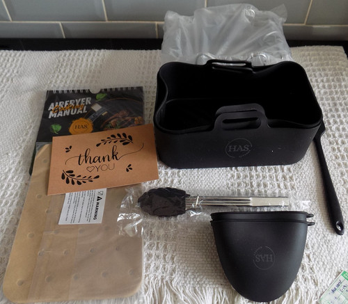 Has air fryer - ,